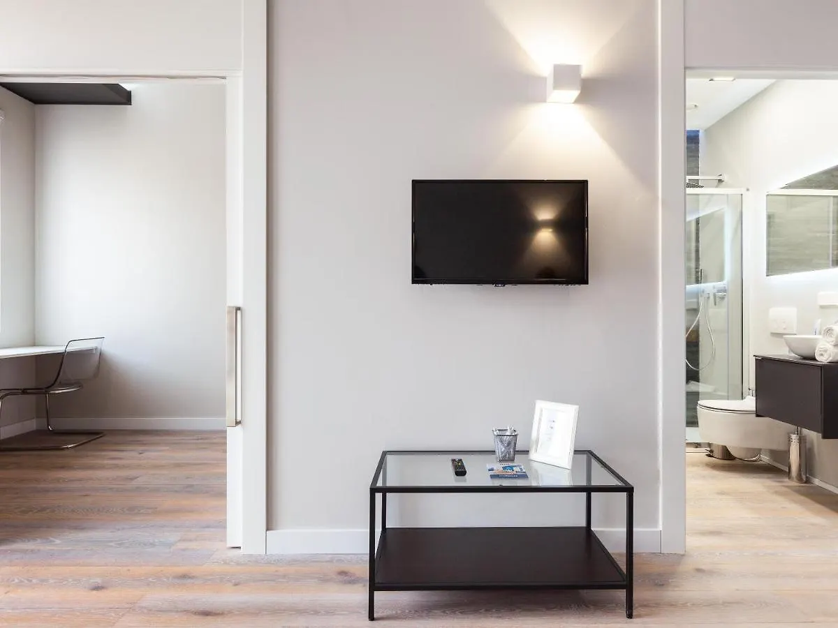 דירה מילאנו Easyhomes-City Centre Suites איטליה