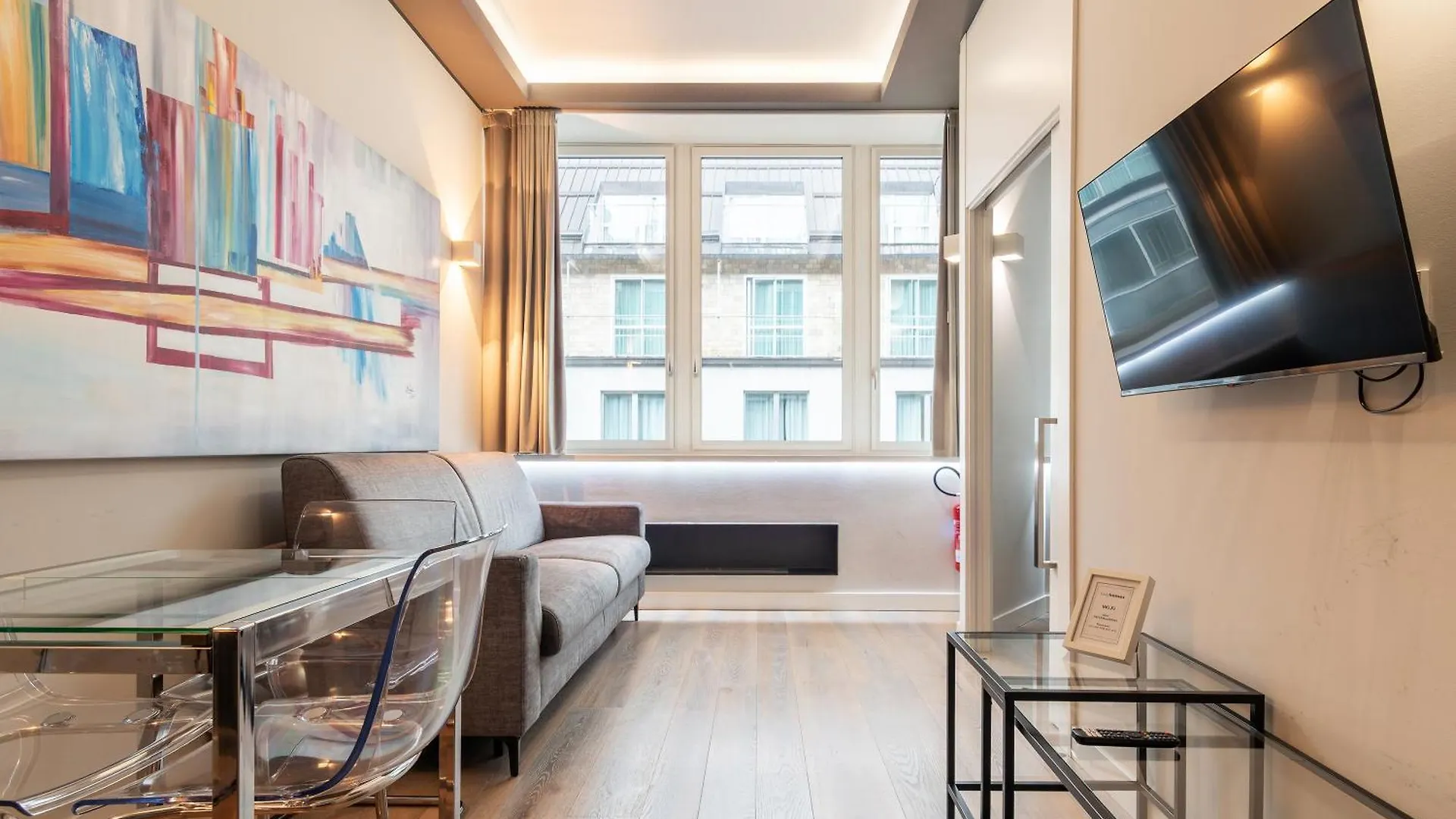 شقة Easyhomes-City Centre Suites ميلان