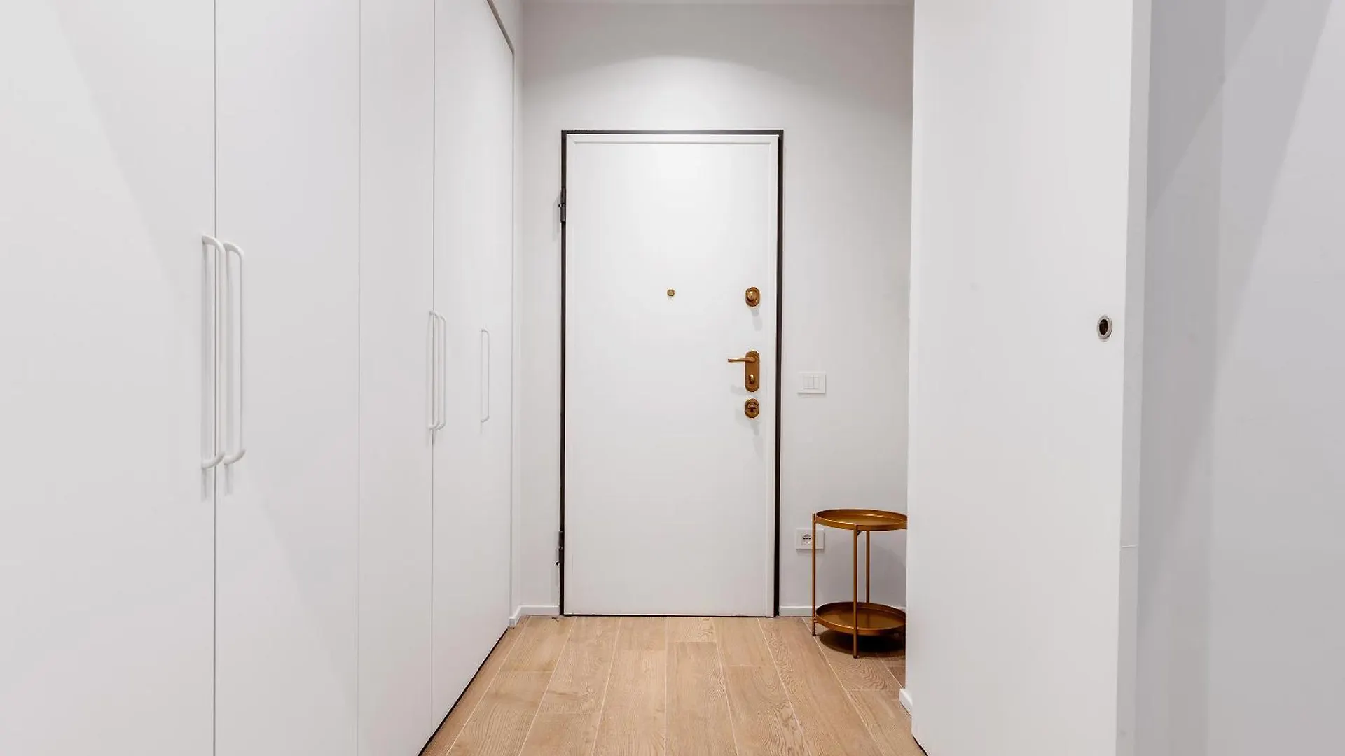 מילאנו Easyhomes-City Centre Suites דירה
