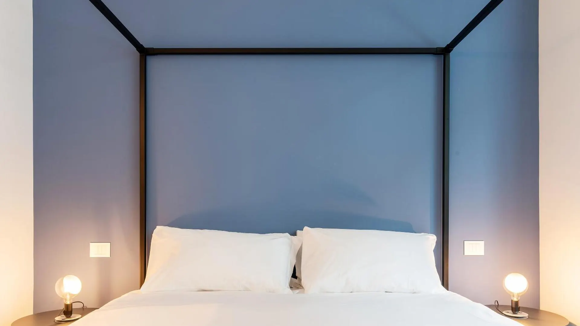 Easyhomes-City Centre Suites ميلان شقة